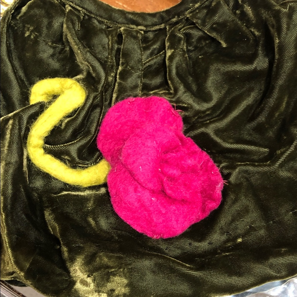 Vintage Handmade Olive Green Velvet Handbag with Pink Flower Accent - Picture 5 of 10